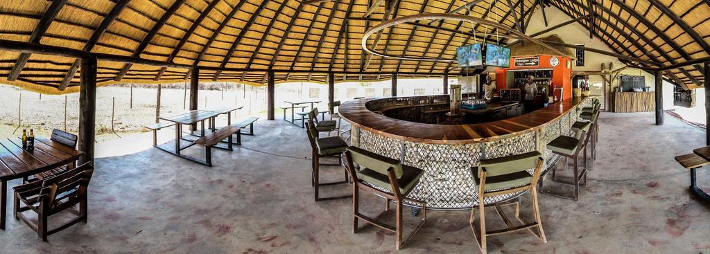 Etotongwe Lodge Оутджо Екстериор снимка