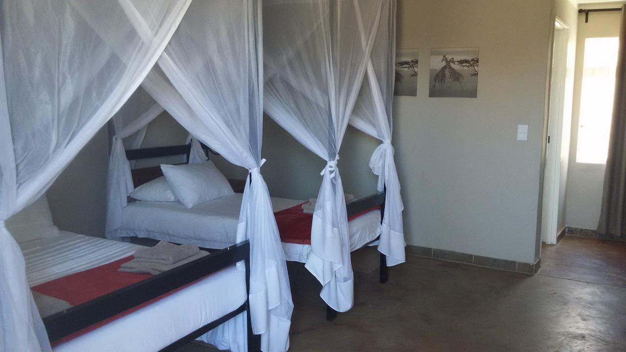 Etotongwe Lodge Оутджо Екстериор снимка