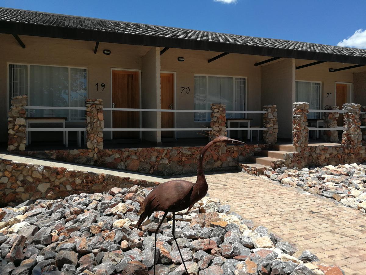 Etotongwe Lodge Оутджо Екстериор снимка