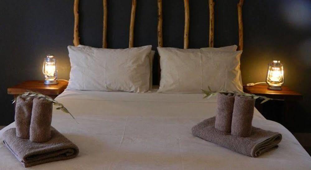 Etotongwe Lodge Оутджо Екстериор снимка