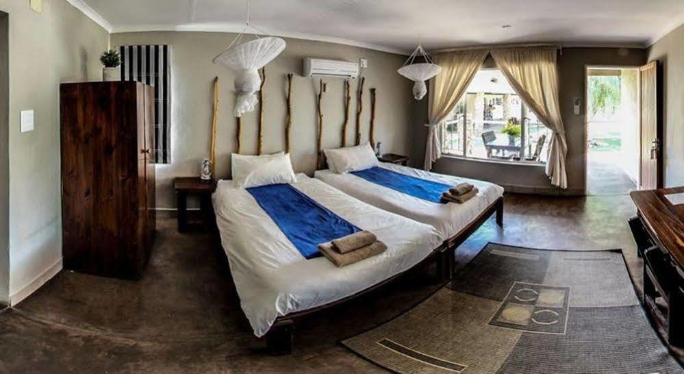 Etotongwe Lodge Оутджо Екстериор снимка