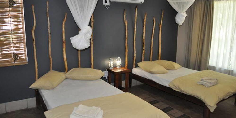 Etotongwe Lodge Оутджо Екстериор снимка