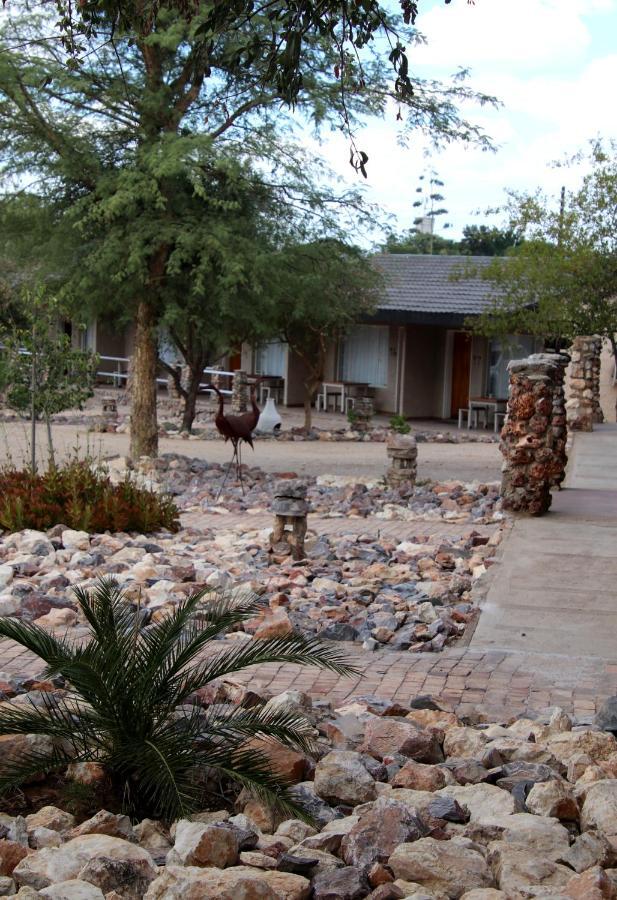 Etotongwe Lodge Оутджо Екстериор снимка