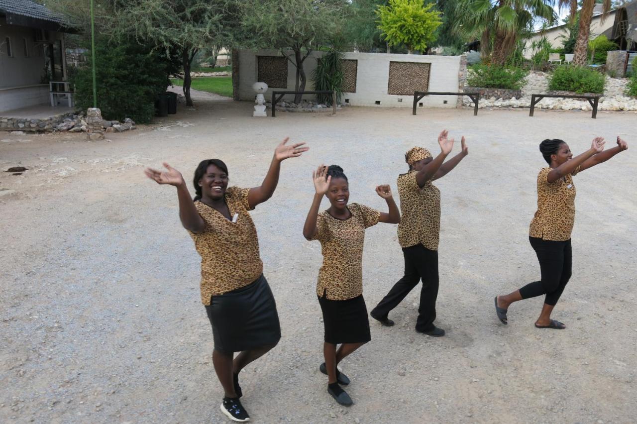 Etotongwe Lodge Оутджо Екстериор снимка